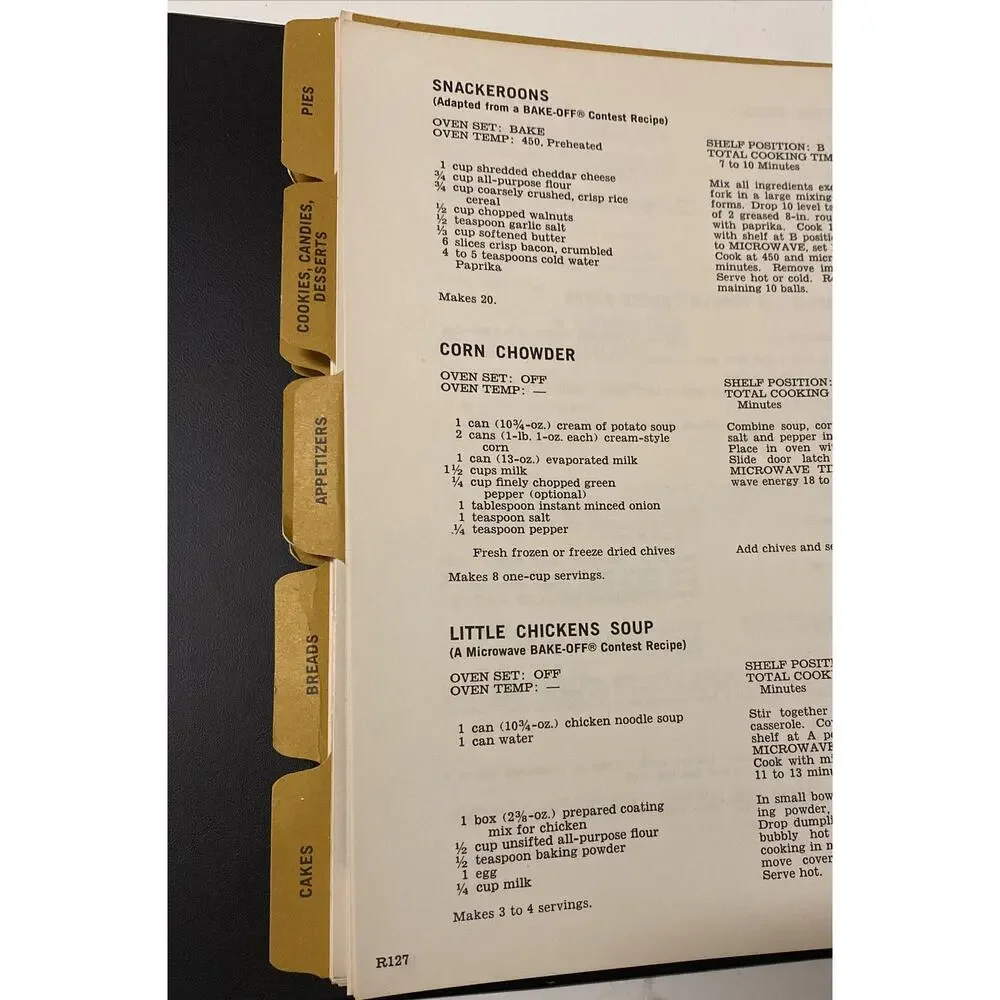 GE Microwave Oven Cookbook Vintage‎ 1980's Pub. No. 49-4002 Part No. 725A465P18